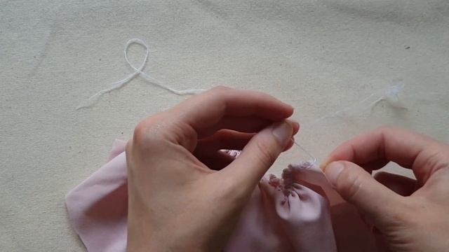 Как сделать сборку на оверлоке. Равномерная сборка на ткани смотреть онлайн