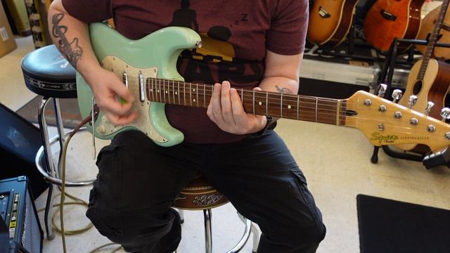 Squier Vintage Mod Lipstick Strat Surf Green - Clean! смотреть онлайн