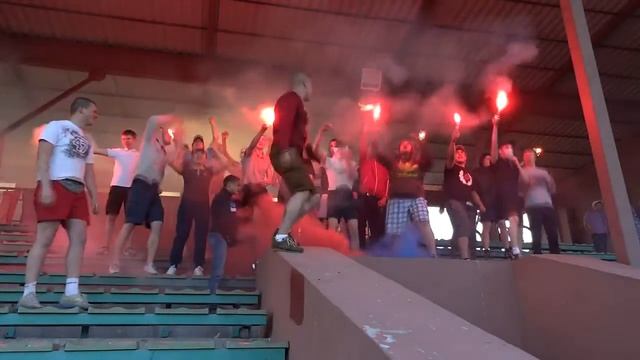 06-06-13.Ижорец-Царское Село.Трибуна "красно-чёрных" смотреть онлайн