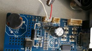 Уменьшить ток CV512H-U42. Hi 32HT101X уменьшить ток подсветки. Ремонт телевизоров в Петродворце.