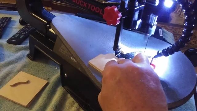 BUCKTOOL 16 inch Variable Speed Scroll Saw Review смотреть онлайн