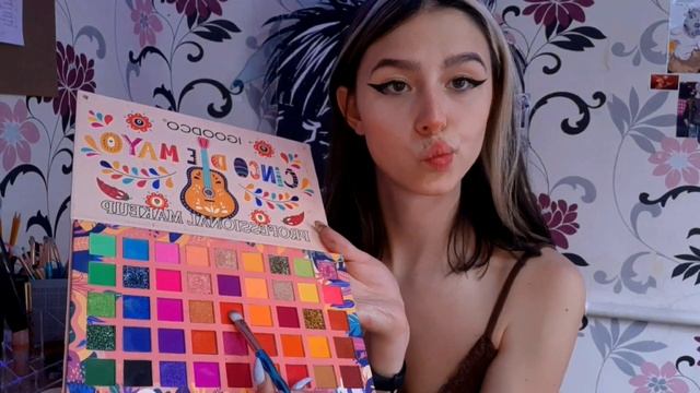 Подруга озвучивает мой макияж ?✨ смотреть онлайн