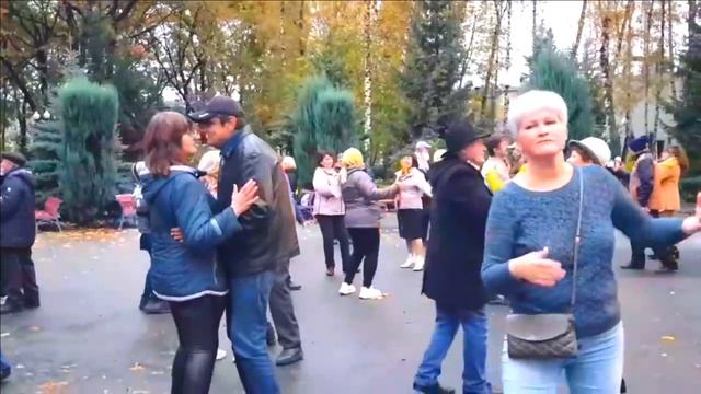 Я ИДУ ТЕБЕ НАВСТРЕЧУ! 21 ОКТЯБРЯ 2023 ХАРЬКОВ ТАНЦЫ В ПАРКЕ УКРАИНА! смотреть онлайн