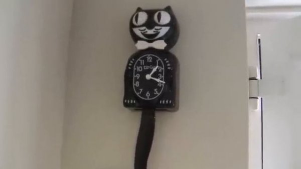 Kit Kat Cat Clock