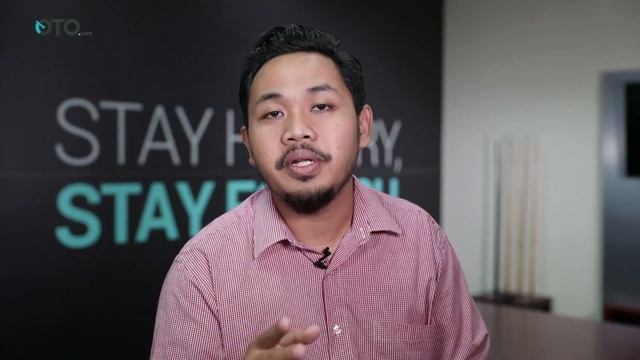 Toyota Avanza vs Wuling Confero S | Review | OTO.com смотреть онлайн