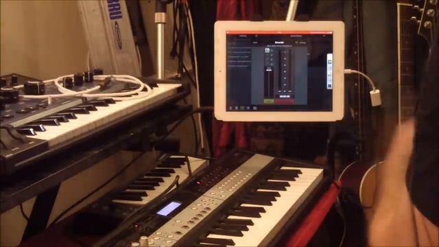 Neo Soul Keys Demo and Tutorial for iPad смотреть онлайн