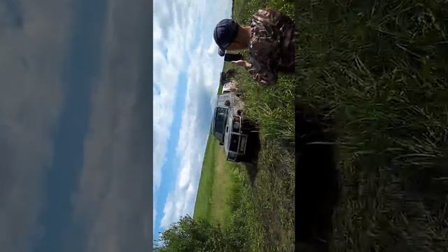 Нива ,вытаскивает Паджеро!!! смотреть онлайн