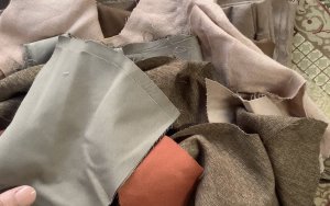 Для НАЧИНАЮЩИХ ! Замечательная идея из ненужных и невзрачных обрезков ткани!