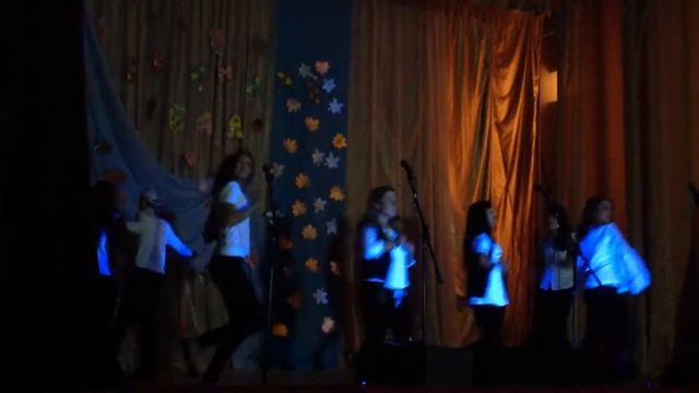 Осенний бал, 10 "Б" смотреть онлайн