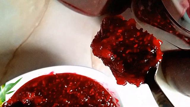 Самое вкусное, густое, малиновое варенье. Без загустителя. Только малина и сахар. смотреть онлайн