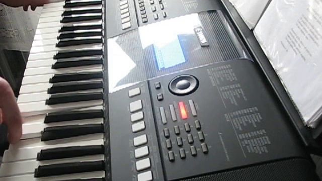 YAMAHA PSR E423 (Armonika grok) смотреть онлайн