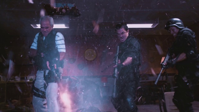 Трейлер Рейд (The Raid) смотреть онлайн