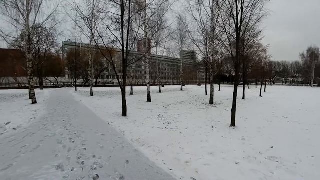 BLITZZ ПОДКАСТ: ПРОБУЮ YI LITE В ДЕЛЕ. Коротенький уличный тест. Съемка на авто настройках. смотреть онлайн