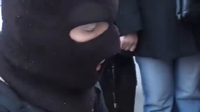 ОМОНовец сыграл на пианино смотреть онлайн