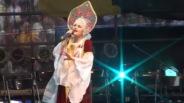 Солистка Элеонора Авижените. Песня «Русь» смотреть онлайн
