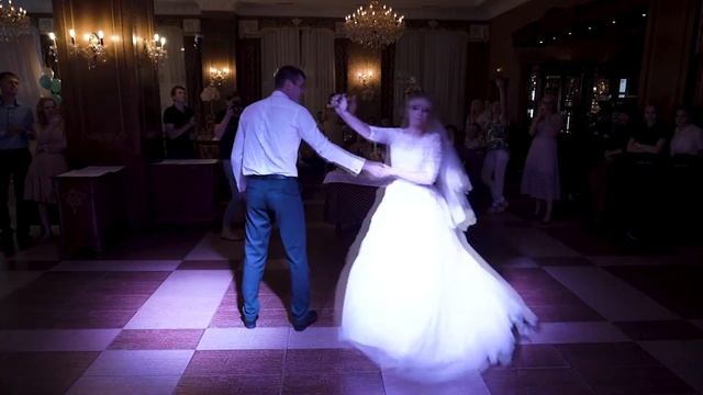 Саша и Катя - постановка свадебного танца (Comilfo wedding dance) смотреть онлайн