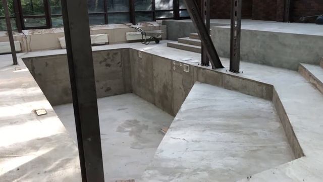 Бассейн загородного дома в Подмосковье. Начала ремонтных работ. смотреть онлайн