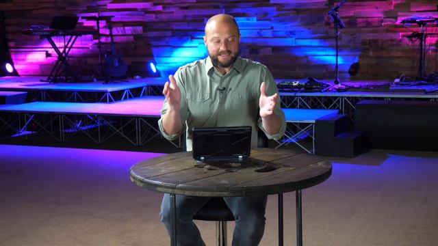 This Is Not How It's Supposed To Be (with Worship) - Pastor Shawn Phillips // April 19th, 2020 смотреть онлайн