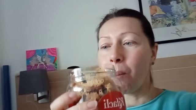 И нам Подарки , очень приятно. Так живут Беженцы в Испании ? смотреть онлайн
