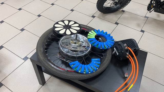 Замена аккумулятора в Smart Eco Koleso. Мотор колесо для велосипеда. Электровелосипед за 5 минут! смотреть онлайн