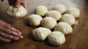 Старинный рецепт "горячего" теста. Заварное дрожжевое тесто. Дешево и вкусно! Пирожки с картошкой.