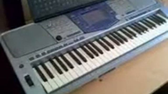 se vende teclado con ritmos bajados en disquet llamar al 945421693 смотреть онлайн