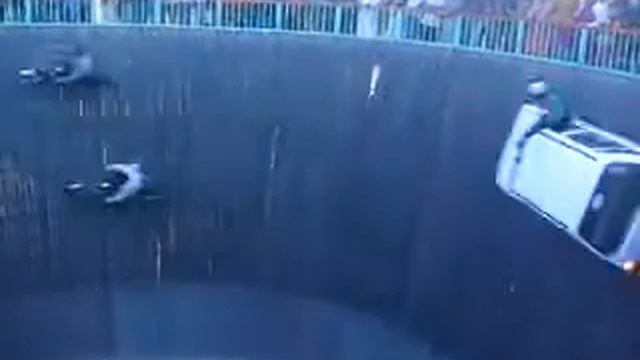 Кольцо смерти в Индонезии смотреть онлайн