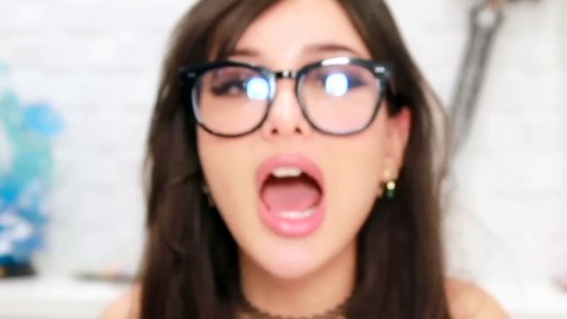 My Crush Found Me Hiding In His Closet... смотреть онлайн