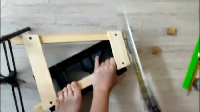 Как сделать настольный мольберт своими руками / How to make a table easel смотреть онлайн