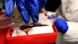 Четыре УКОЛА и ДВЕ клизмы - вредная медсестра лечит Сергея. План мести. // юс шоу