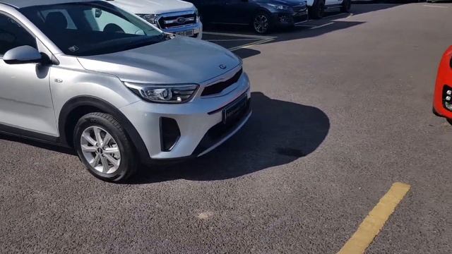 202c3975 - 2020 Kia Stonic Stonic 1.2L смотреть онлайн