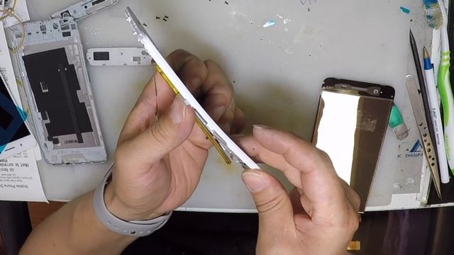 HUAWEI GR3 LCD Screen Repair & Replacement смотреть онлайн