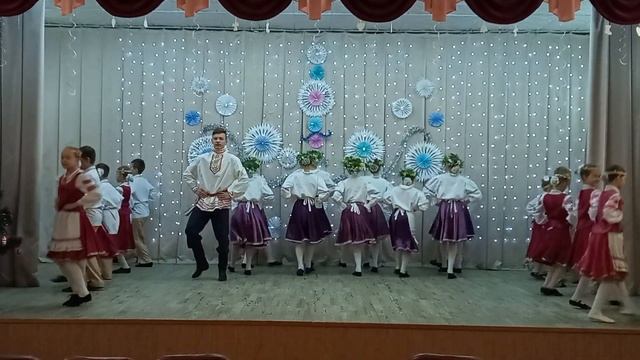 Образцовый танцевальный ансамбль "Зальвяначка" танец "Лявониха" смотреть онлайн
