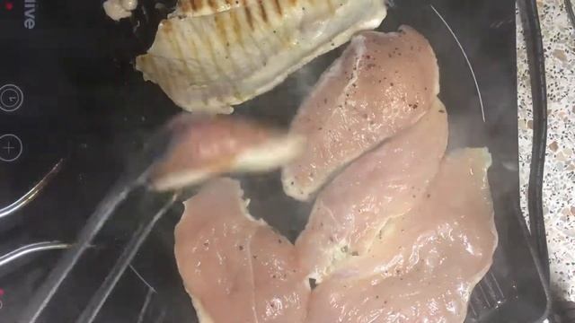 Куриные грудки в сливочно-сырном соусе