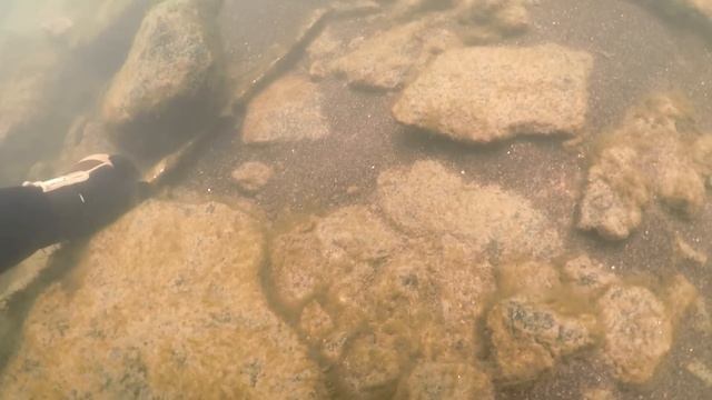 River Scuba Diving - Found a BIG RED BAG with something inside смотреть онлайн