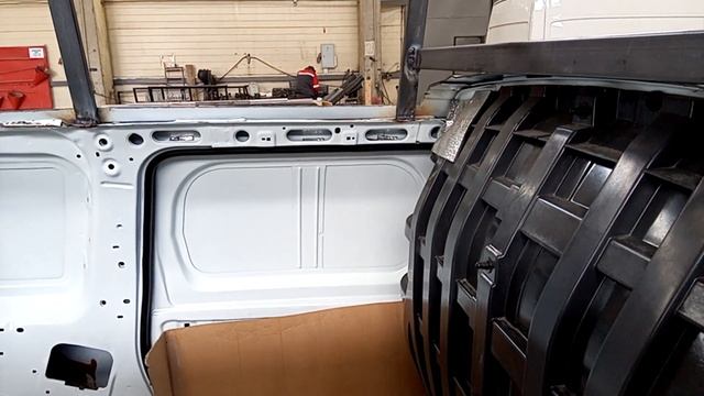 Распилил болгаркой свой Ларгус! А вам СЛАБО??? смотреть онлайн