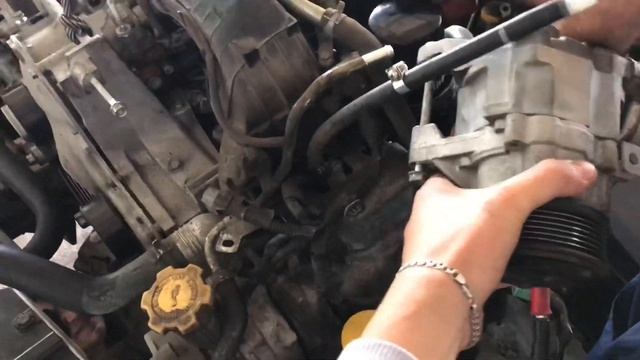 Снятие двигателя Subaru Forester Diesel для того чтобы снять форсунки REMOVING THE SUBARU MOTOR смотреть онлайн