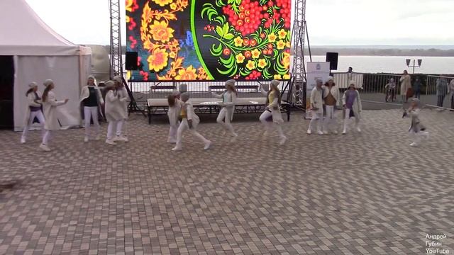 Самара. Набережная Волги. Выступление детского коллектива (11.09.2022) смотреть онлайн