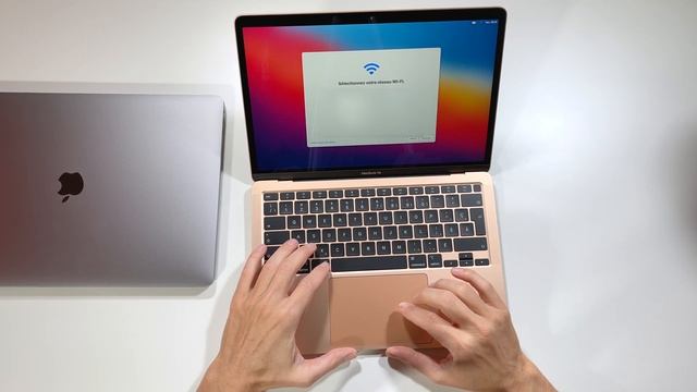 M1 MacBook air Gold Unboxing in company of MacBook pro 16 inch смотреть онлайн