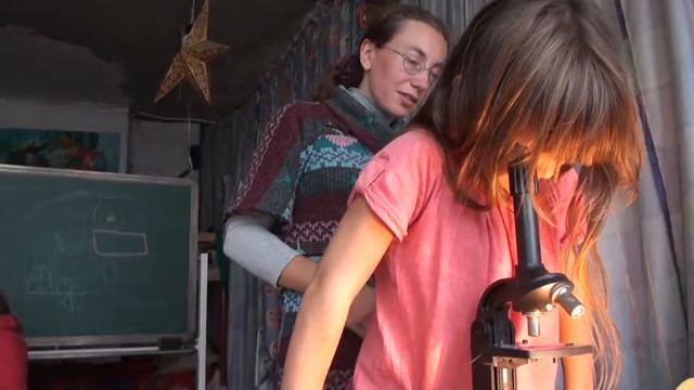 Живые уроки - Биология. Урок 2. Растительные клетки. Grow Kid смотреть онлайн