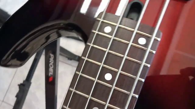 bajó Yamaha trbx17ovs sunburst. смотреть онлайн