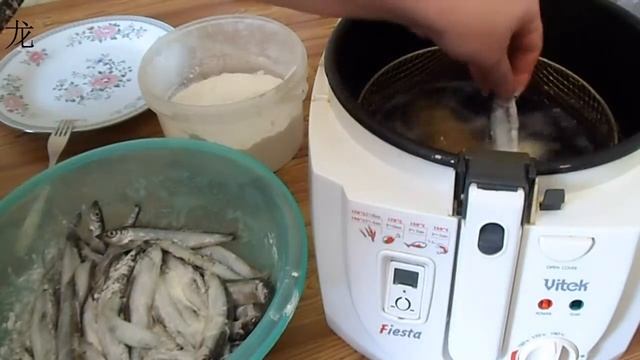 Мойва во фритюре. Простой способ жарки. Готовим с Оксаной Валерьевной. смотреть онлайн
