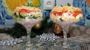 Салат коктейль с ветчиной и сыром