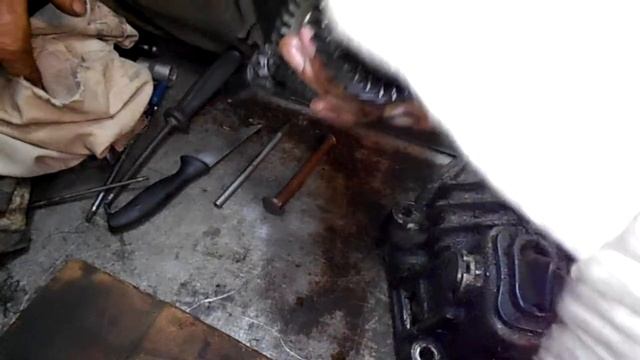на разобранной коробке меняем подшипники и сальники,кпп 2109 #4.mp4 смотреть онлайн