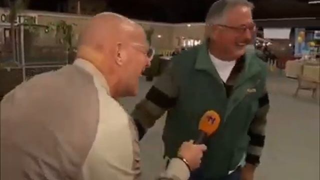 Горилла в баре смотреть онлайн
