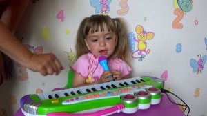 Обзор детского синтезатора