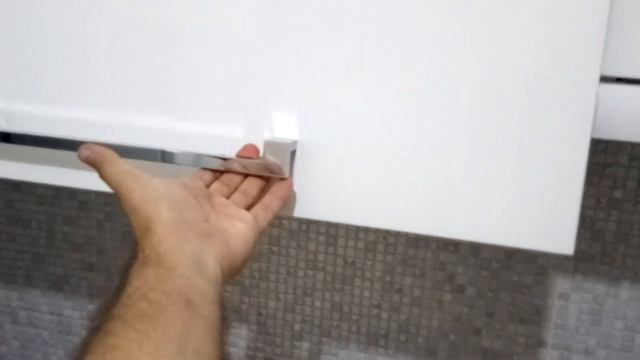 Глянцевая кухня мдф и шпон