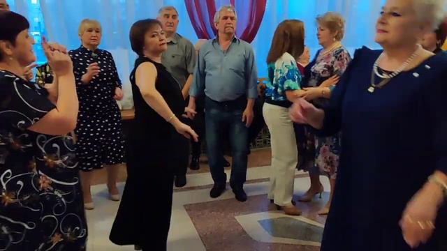 Народ подходит и танцуем..... 25.02.24. смотреть онлайн