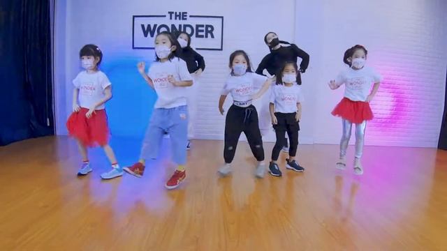 Icona Pop - Clap Snap | Dance Video by TheWonderStudio смотреть онлайн