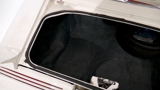 1976 Pontiac Trans AM for sale at Volo Auto Museum (V18769) смотреть онлайн